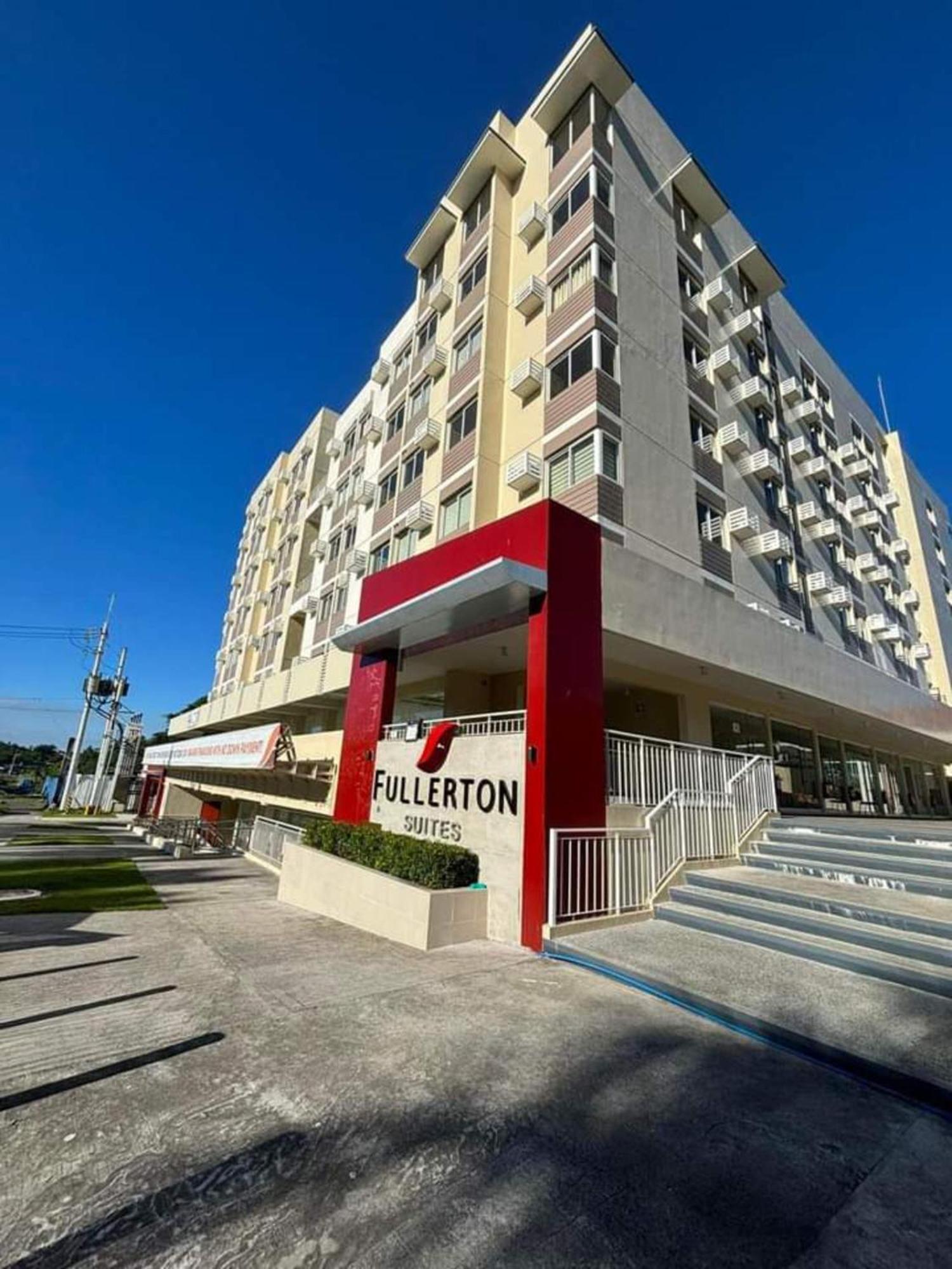 Fullerton Suites Puting Kahoy Esterno foto