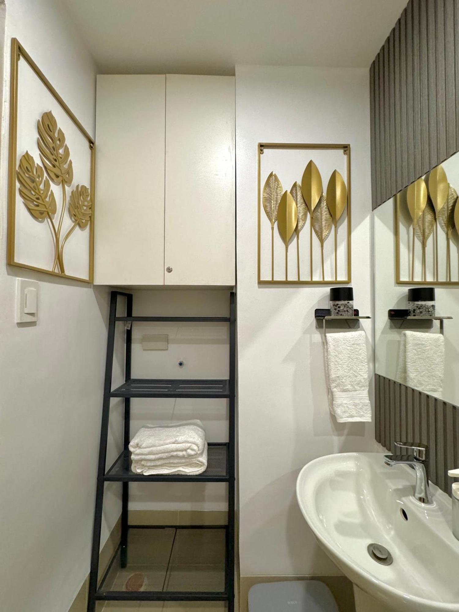 Fullerton Suites Puting Kahoy Esterno foto