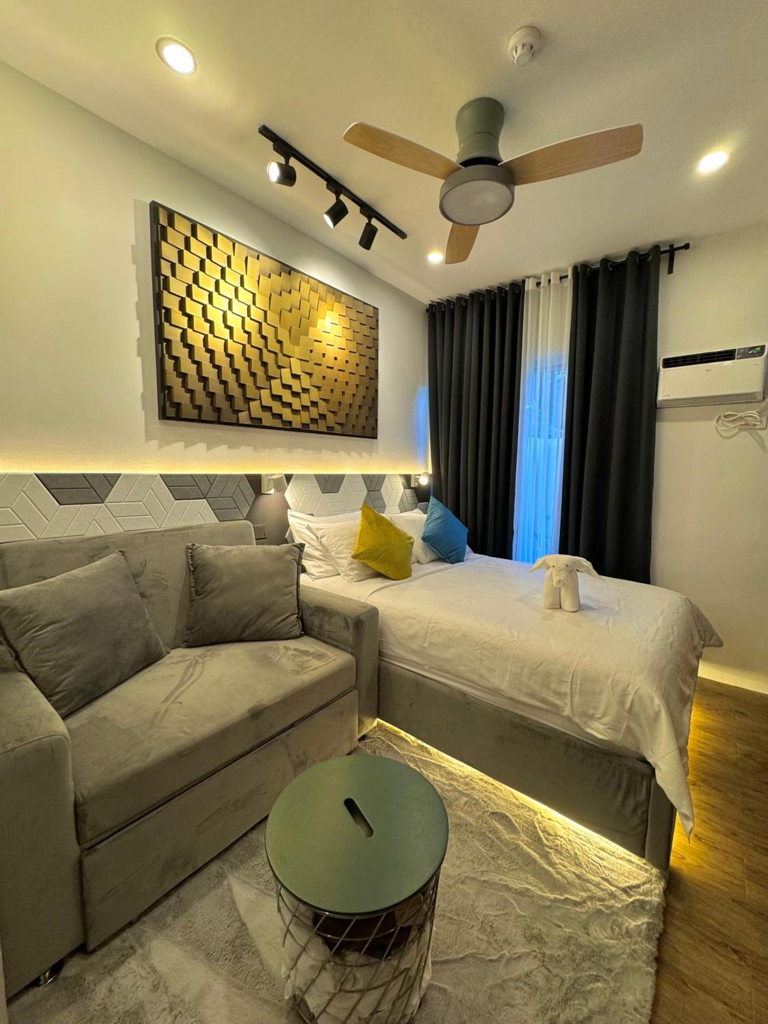 Fullerton Suites Puting Kahoy Esterno foto
