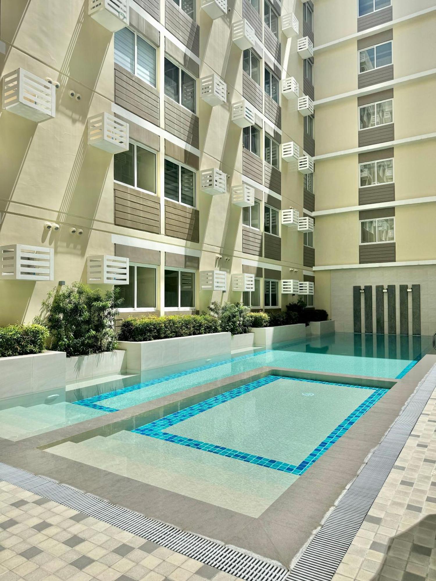 Fullerton Suites Puting Kahoy Esterno foto